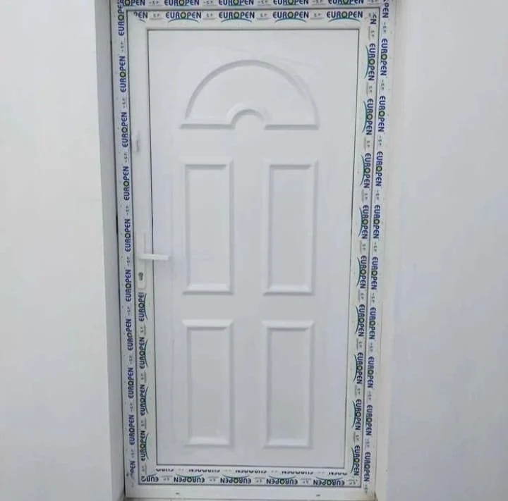 Aluminium door