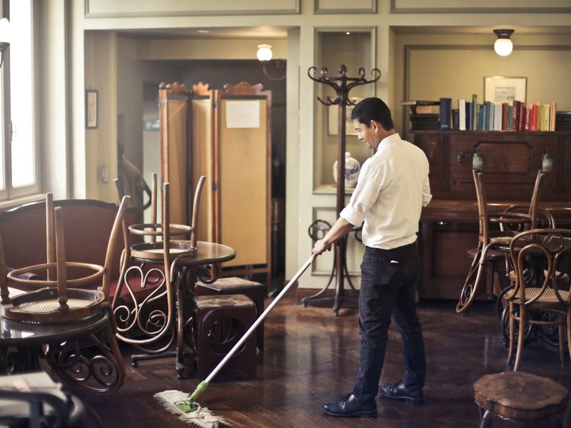 Vacuum work across a full floor