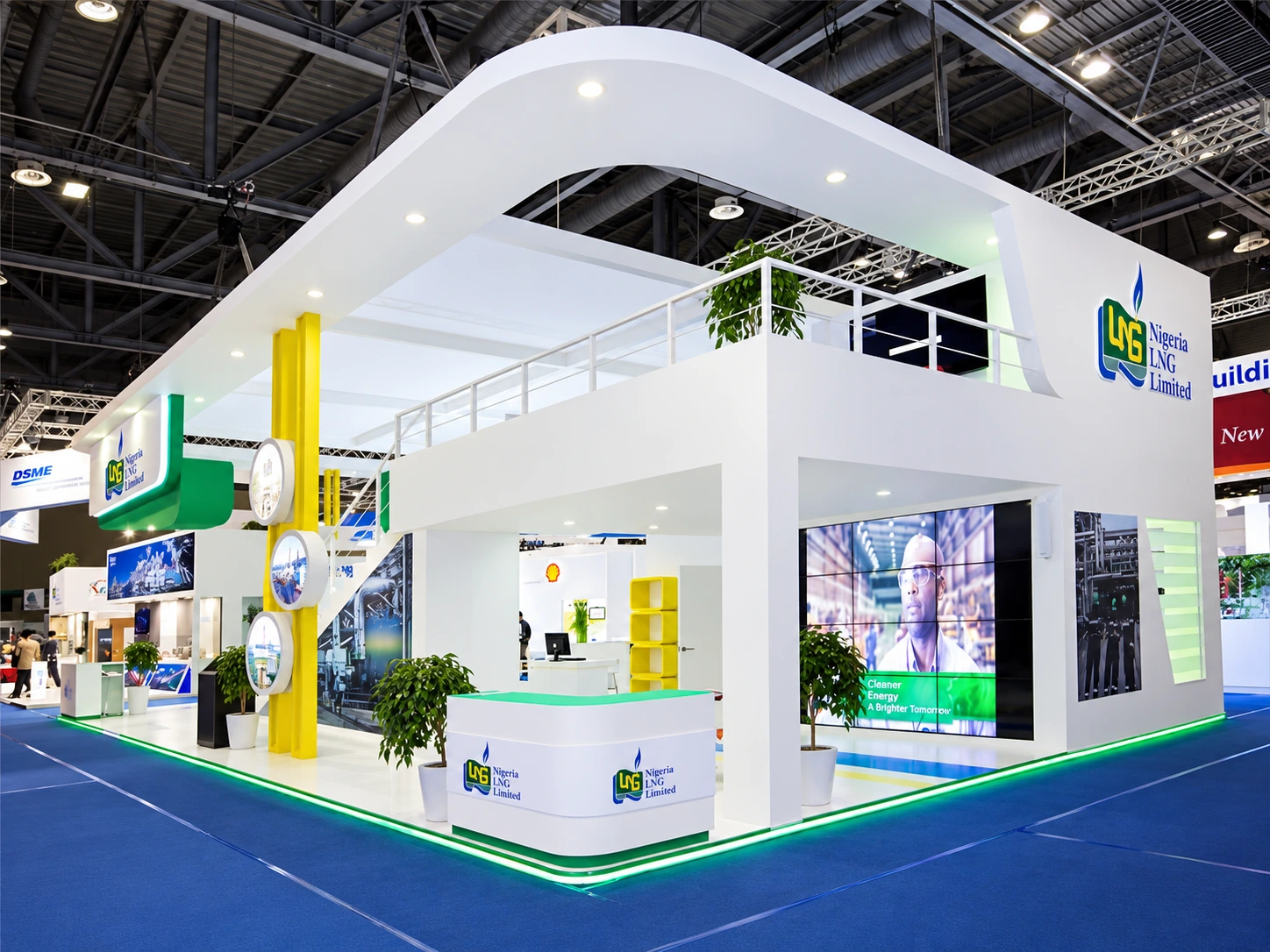 Open upper-level exhibition space